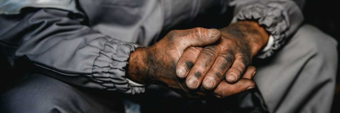 A Guide to Buying the Right Grease and UV Ink Removal Cleaner for Hands